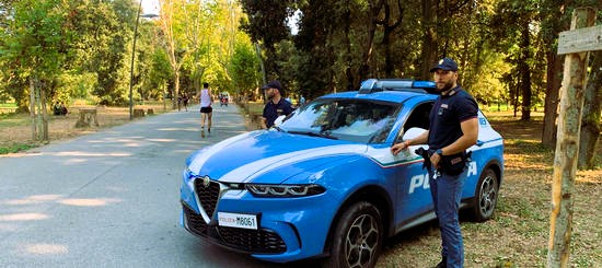 Viareggio - La Polizia di Stato ha eseguito una custodia cautelare nei confronti di giovane originario della provincia di Palermo