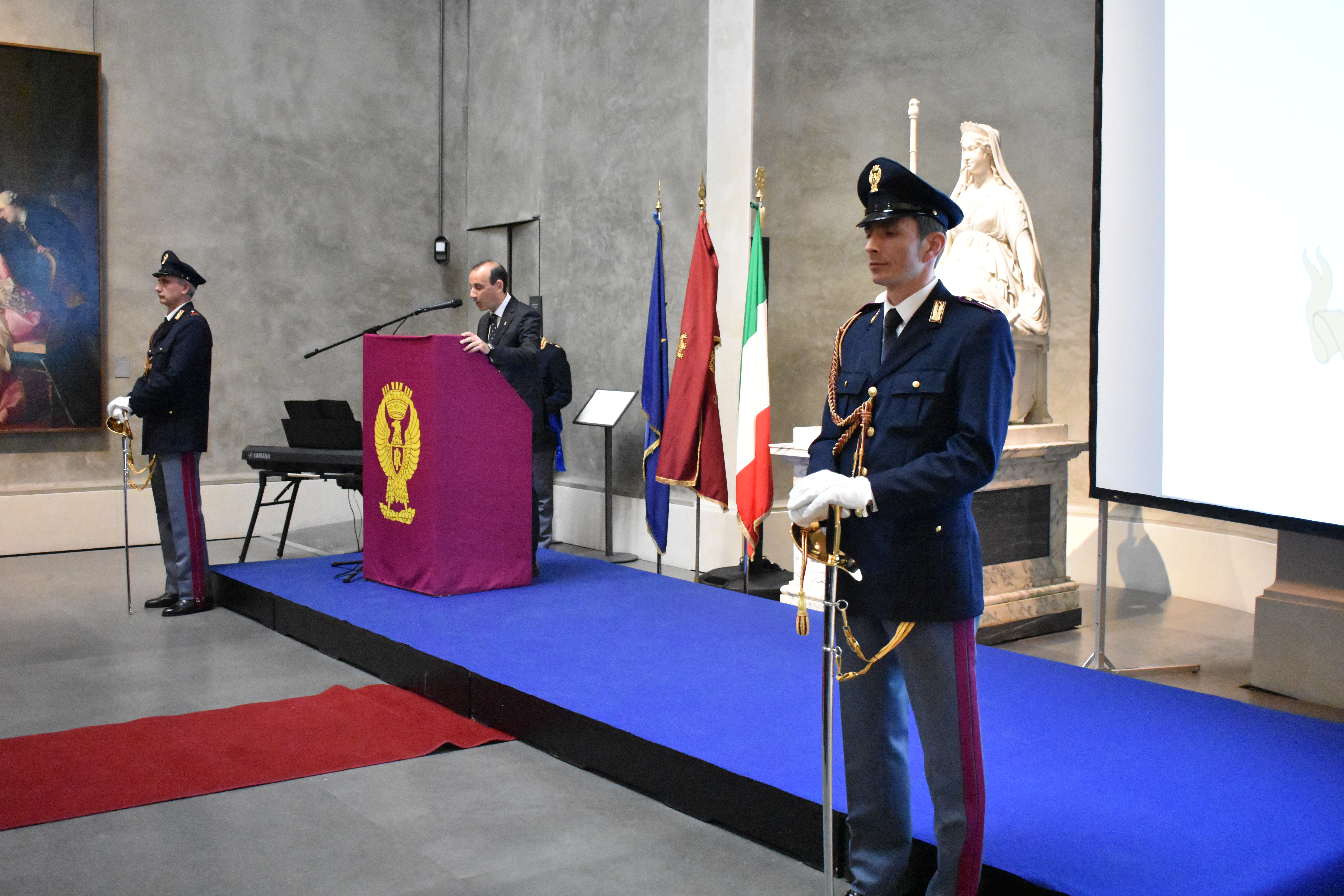 La cerimonia celebrativa del 167° Anniversario della fondazione della Polizia di Stato presso la Sala delle Colonne del Complesso Museale della Pilotta