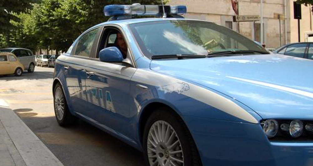Polizia di Stato: Arrestati tre giovani, di cui un minorenne,  per rapina e lesioni personali gravi ed aggravate nei confronti di un minore residente a Desenzano del Garda.
