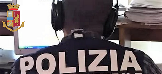 Lucca, Squadra Mobile - Denunciato per diffamazione ai danni dei poliziotti che lo hanno arrestato e segnalato al GIP la violazione del divieto di comunicare con soggetti diversi dai propri familiari conviventi