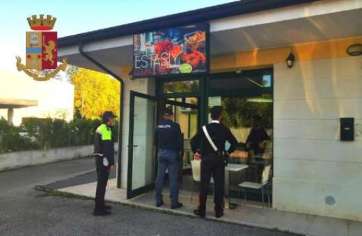 Polizia di Stato di Pordenone.  Il Questore sospende per trenta giorni l’attività del pubblico esercizio denominato “Bar Estasi”, sito a Fiume Veneto (PN)
