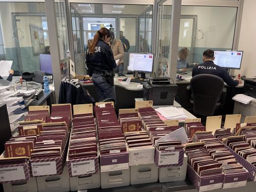 A Bolzano riorganizzato l’Ufficio Passaporti della Questura e attivata la nuova “Agenda Prioritaria” per velocizzare il rilascio del Passaporto.