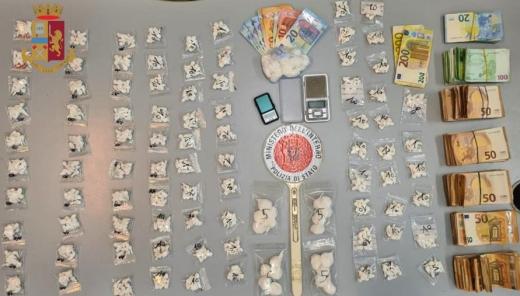 Milano, trovato con più 900 dosi di cocaina: arrestato dalla Polizia di Stato