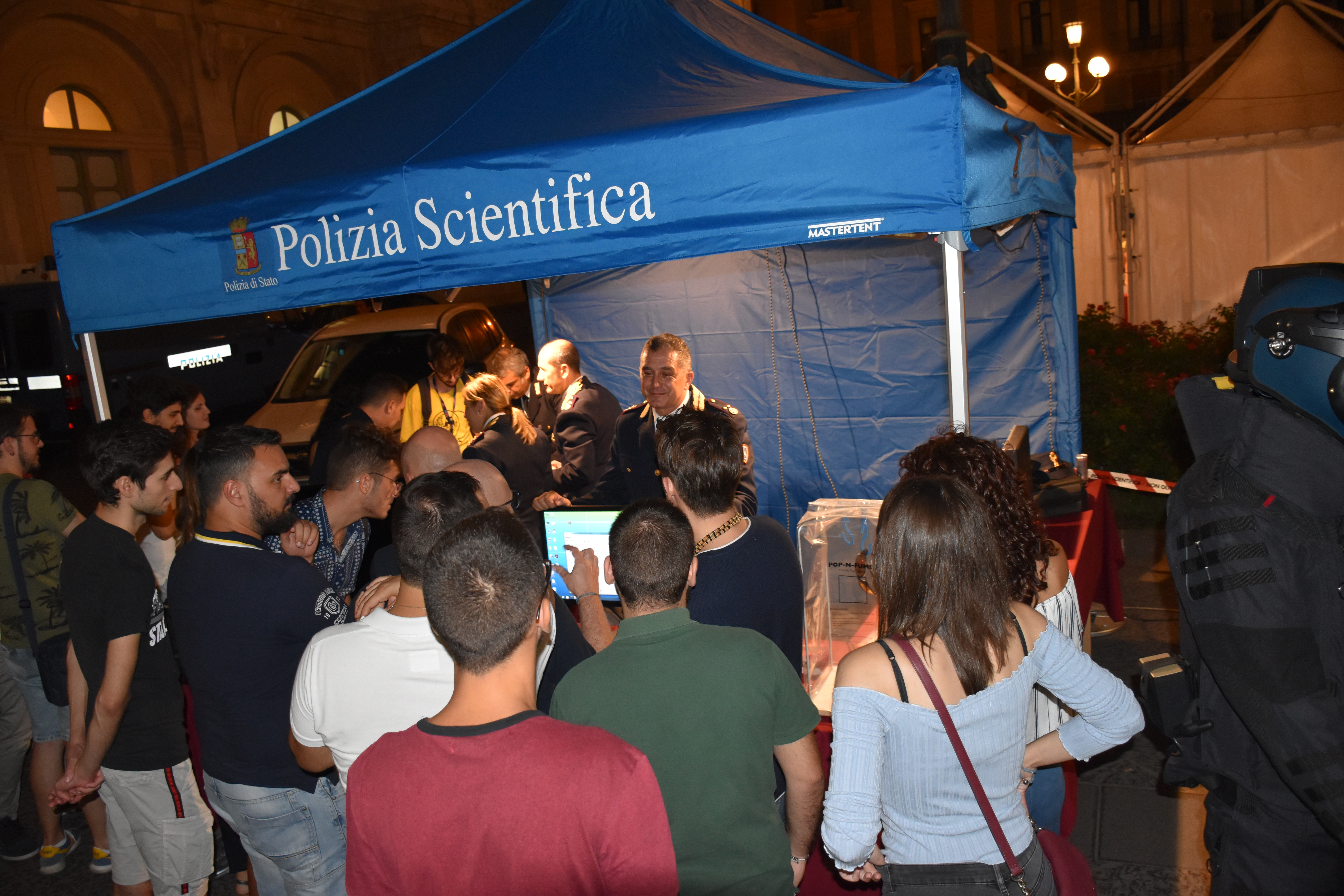 Sharper la notte dei ricercatori a Catania. Gli stand della Polizia di Stato 2