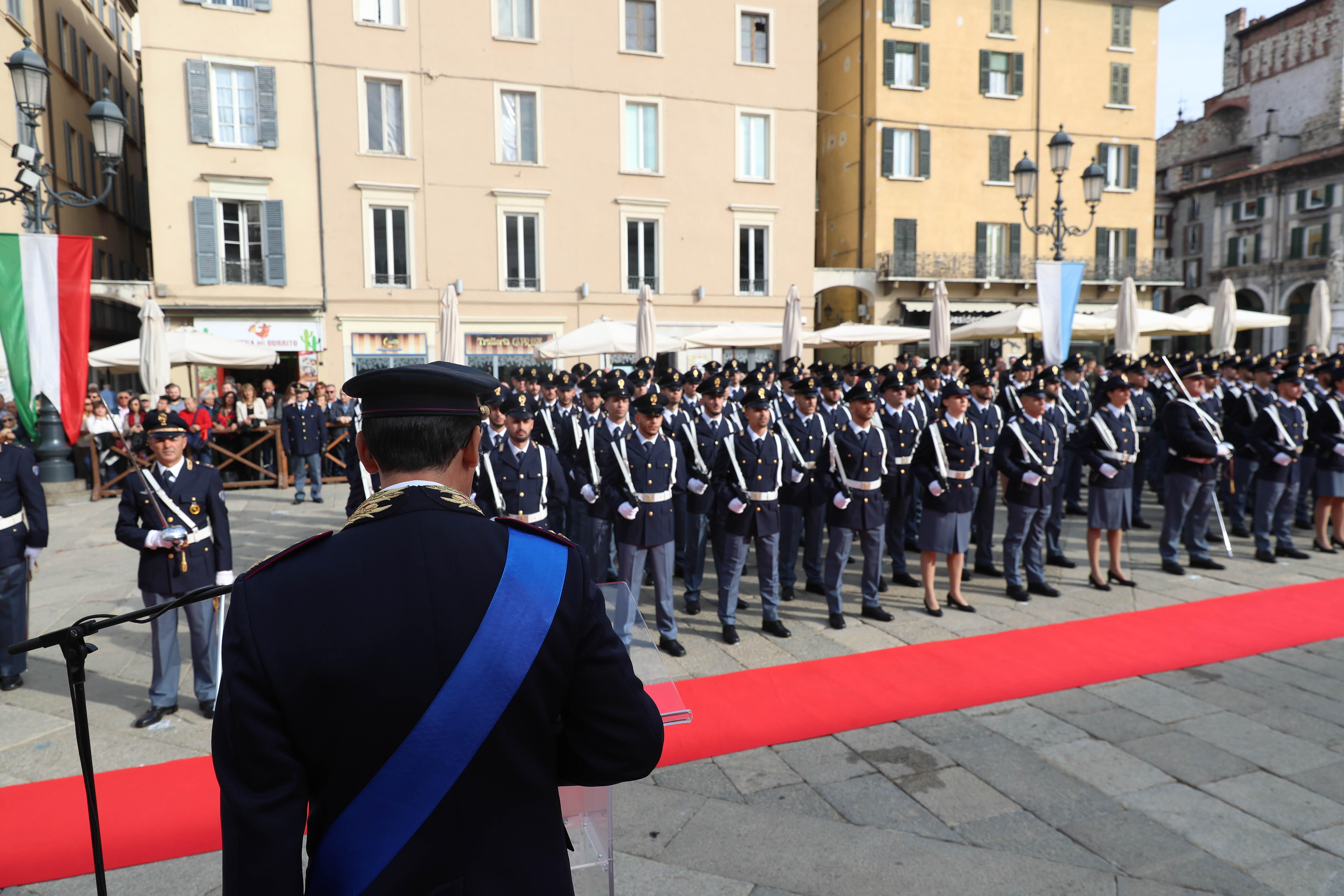 Giuramento 200° corso Allievi Agenti della Polizia di Stato  Piazza Loggia Brescia