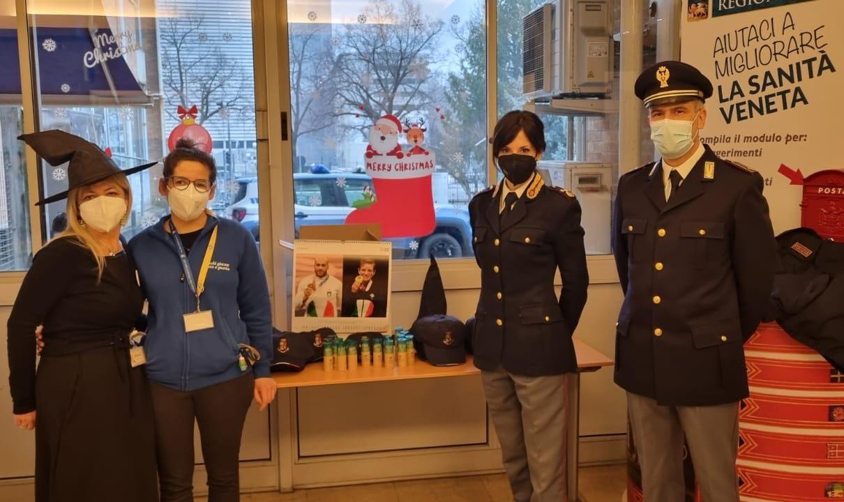 La Polizia  visita il reparto di Pediatria dell’Azienda ospedaliera di Padova,