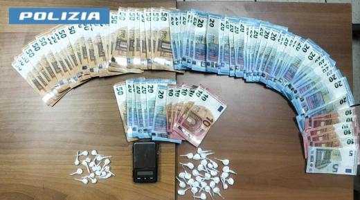 Spaccio alla “Beni Stabili”: due arresti della Polizia di Stato