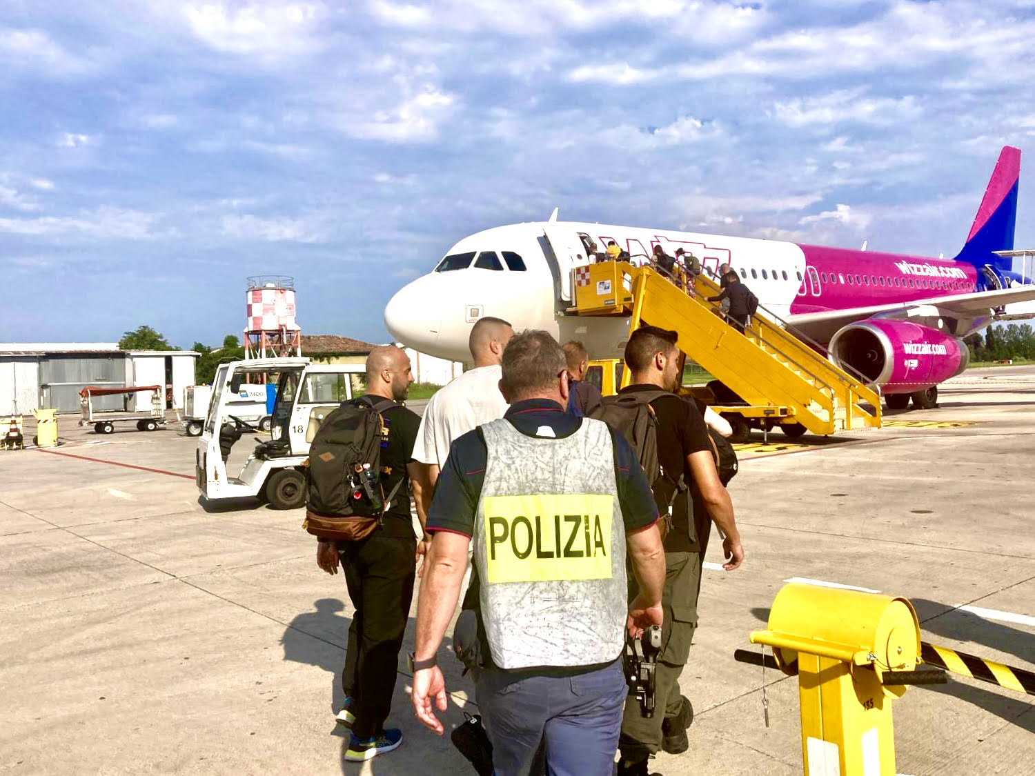 Polizia di Stato: la Questura di Rovigo esegue tre espulsioni