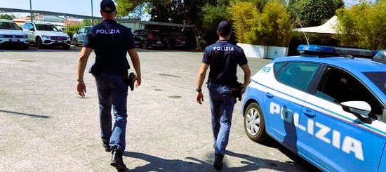 Forte dei Marmi - La Polizia di Stato ha eseguito un mandato di arresto europeo nei confronti di un cittadino rumeno