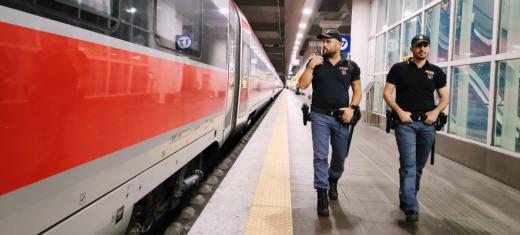 Ponte di Ferragosto – La Polizia di Stato vigila su treni e stazioni.