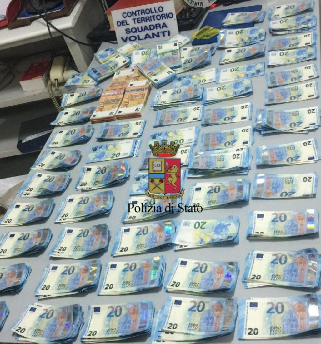 La Polizia arresta a Napoli due cittadini francesi trovati in possesso di circa €. 42.000 in banconote false