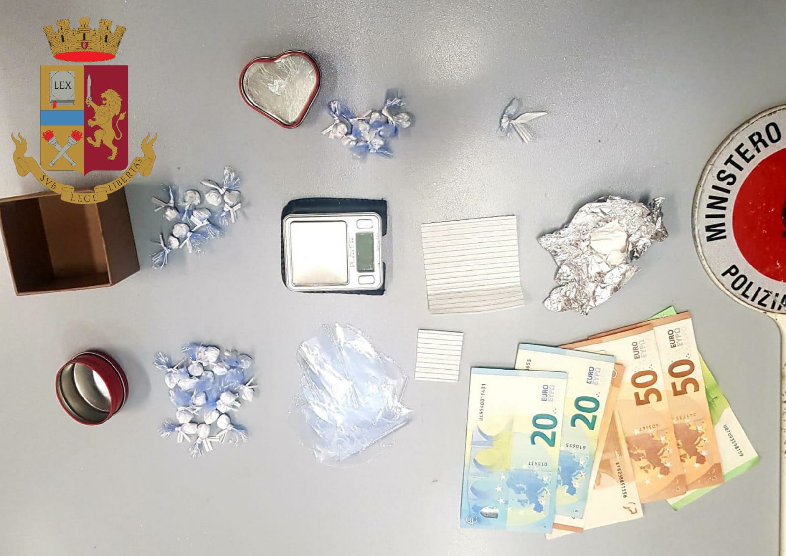 Milano: la Polizia di Stato arresta 7 spacciatori e sequestra oltre mezzo chilo di cocaina in diversi quartieri della città 3