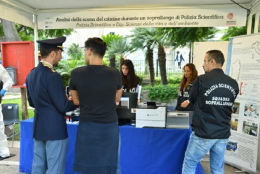 Cagliari, 29 settembre 2023: anche la Polizia Scientifica presente al Progetto “SHARPER” – La Notte Europea dei Ricercatori.