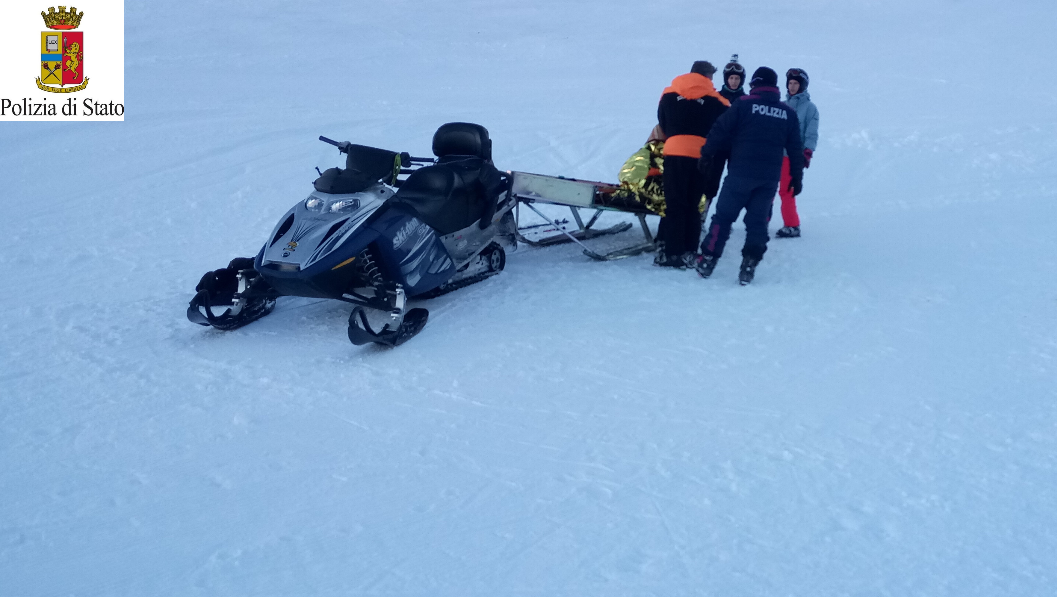 Intervento di soccorso della Polizia di Stato sulle piste da sci