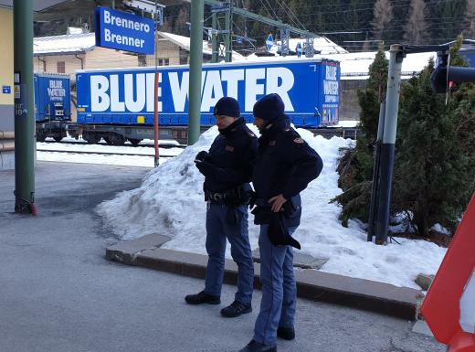 Brennero - Ricercato  con condanna a 3 anni di carcere tenta di far rientro in Italia.