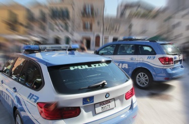 Rientra in Italia senza autorizzazione: arrestato dalla Polizia di Stato