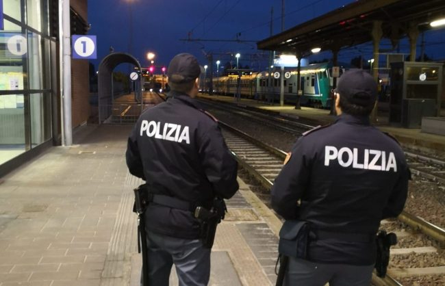 LA POLIZIA DI STATO DENUNCIA TRE ITALIANI PER FURTO DI QUATTRO TONNELLATE DI ROTAIA