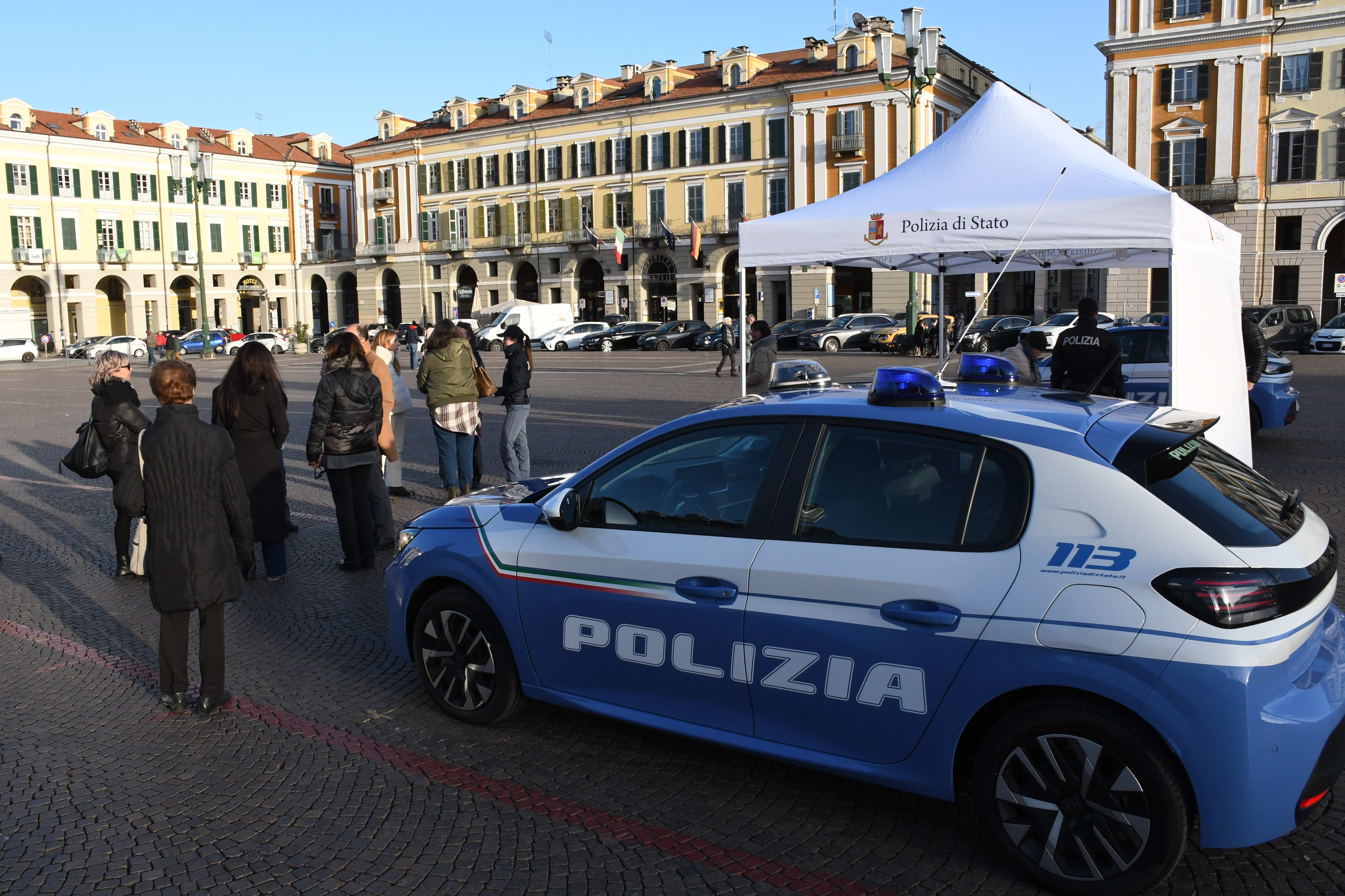 Polizia P.zza Galimbert