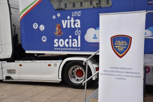 Campagna itinerante di educazione alla legalità “UNA VITA DA SOCIAL”