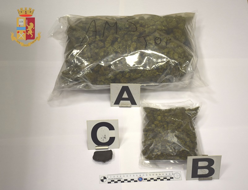 Arresto di un cittadino per detenzione ai fini di spaccio di kg.1,225 di marijuana e grammi 50 di hashish