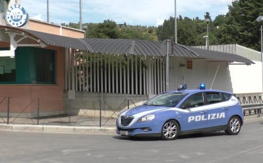 La Polizia di Stato di Perugia ha tratto in arresto per il reato di tentato furto aggravato un cittadino italiano di origini brasiliane di 28 anni. L'uomo è stato anche denunciato per ricettazione e porto abusivo di armi od oggetti atti ad offendere.