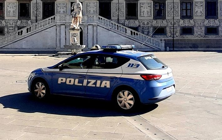 piazza dei cavalieri Pisa Polizia