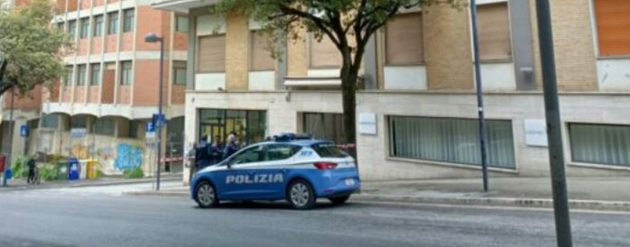 Macerata : bambina cade dal 3° piano, indagata la madre per tentato omicidio