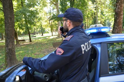 Polizia di Stato di Macerata: arrestato 40enne resosi responsabile di atti osceni di fronte ad una minorenne.