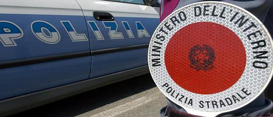 Polizia Stradale di Salerno Auto e stemma