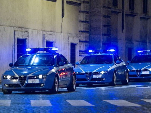 La Polizia di Stato arresta domenica  notte a Bordighera un latitante ricercato per rapina e furto.  Interventi della Polizia sabato a Ventimiglia nel Quartiere Gianchette