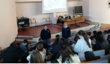 Le poliziotte e i poliziotti di Rimini nelle scuole con il progetto “Train to be Cool”.