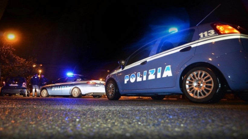 Blitz della Polizia di Stato alla ex colonia “Motta” a Marina di Massa, spunta la cocaina, un denunciato.