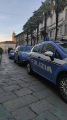 Questura Monza e Brianza – la Polizia di Stato arresta due fratelli sudamericani di 21 e 25 anni per violenza, resistenza e lesioni a pubblico ufficiale durante festa alcolica in abitazione a Monza