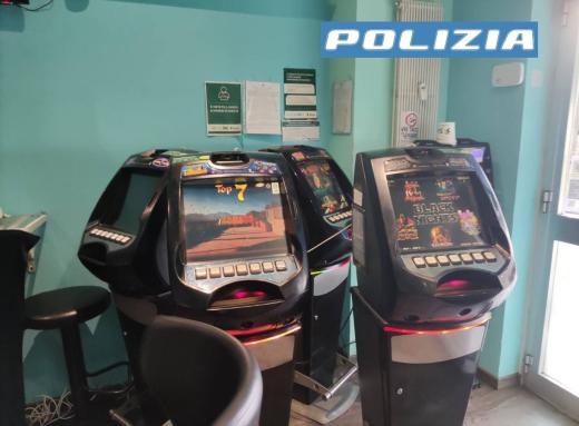 La Polizia di stato e la Polizia Locale di Monza trovano apparecchiature new slot abusive apposti sigilli amministrativi per impedirne l’utilizzo e sanzione amministrativa pecuniaria di 15.000,00 euro.