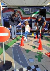 "Estate con noi": il Pullman Azzurro della Polizia di Stato a Viterbo