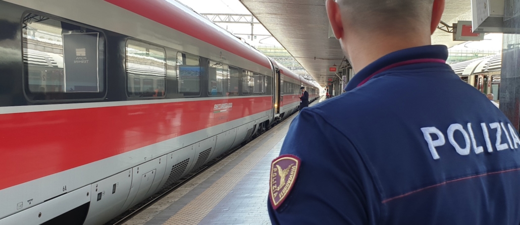 Operazione   RAILPOL  –  “24BLUE”   - Controlli della Polizia di Stato nelle  principali stazioni liguri e a bordo di treni merci.