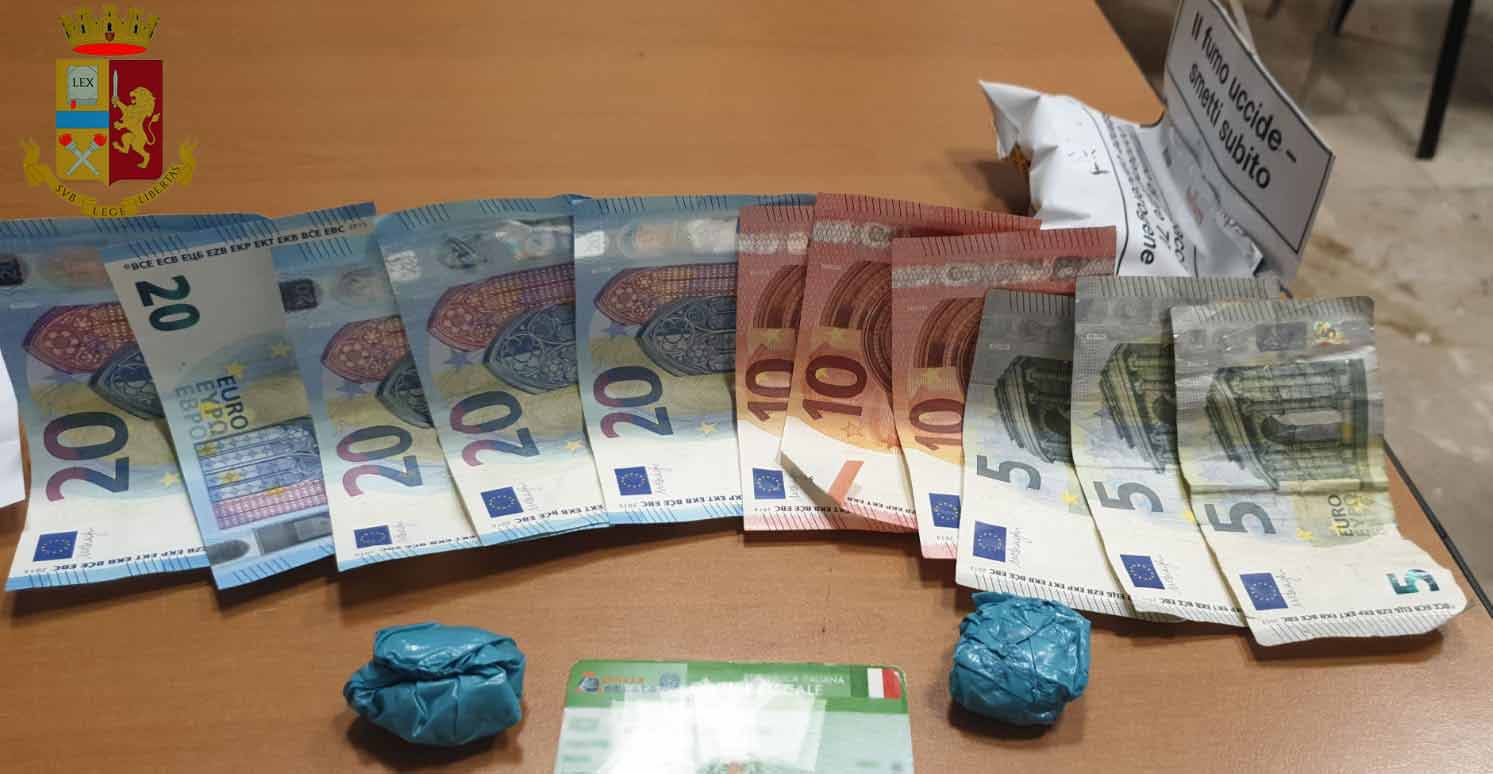 Milano: la Polizia di Stato arresta un pusher per spaccio di droga.