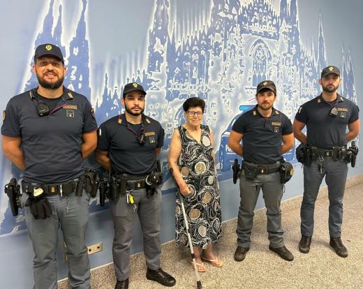 Milano, minacciano 89enne e le danneggiano la porta di casa: la Polizia di Stato li arresta per tentata estorsione in concorso