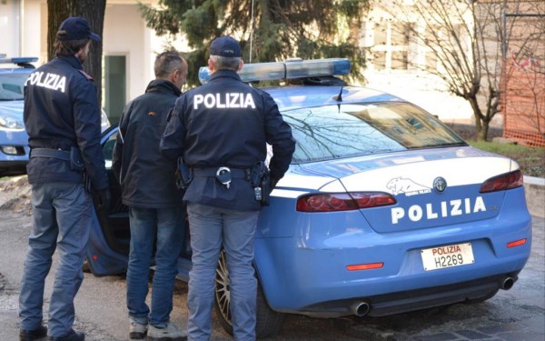 Polizia di Stato arrresta tre cittadini extracomunitari per traffico di cocaina e marijuana nella provincia di Ascoli Piceno