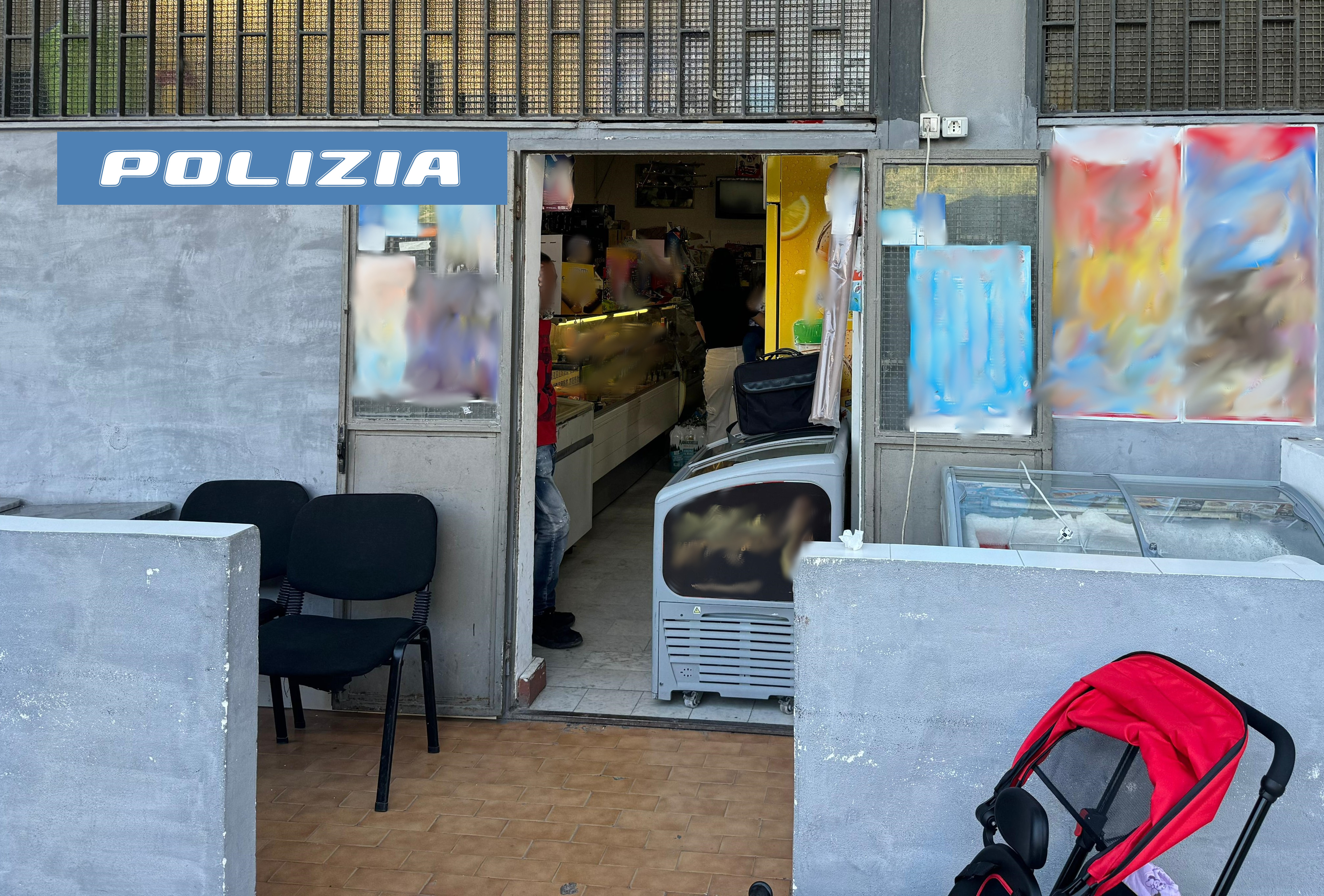 SCOPERTO DALLA POLIZIA DI STATO UN MARKET ABUSIVO A LIBRINO, SANZIONI PER 11 MILA EURO. DENUNCIATO IL TITOLARE PER FURTO DI ENERGIA ELETTRICA