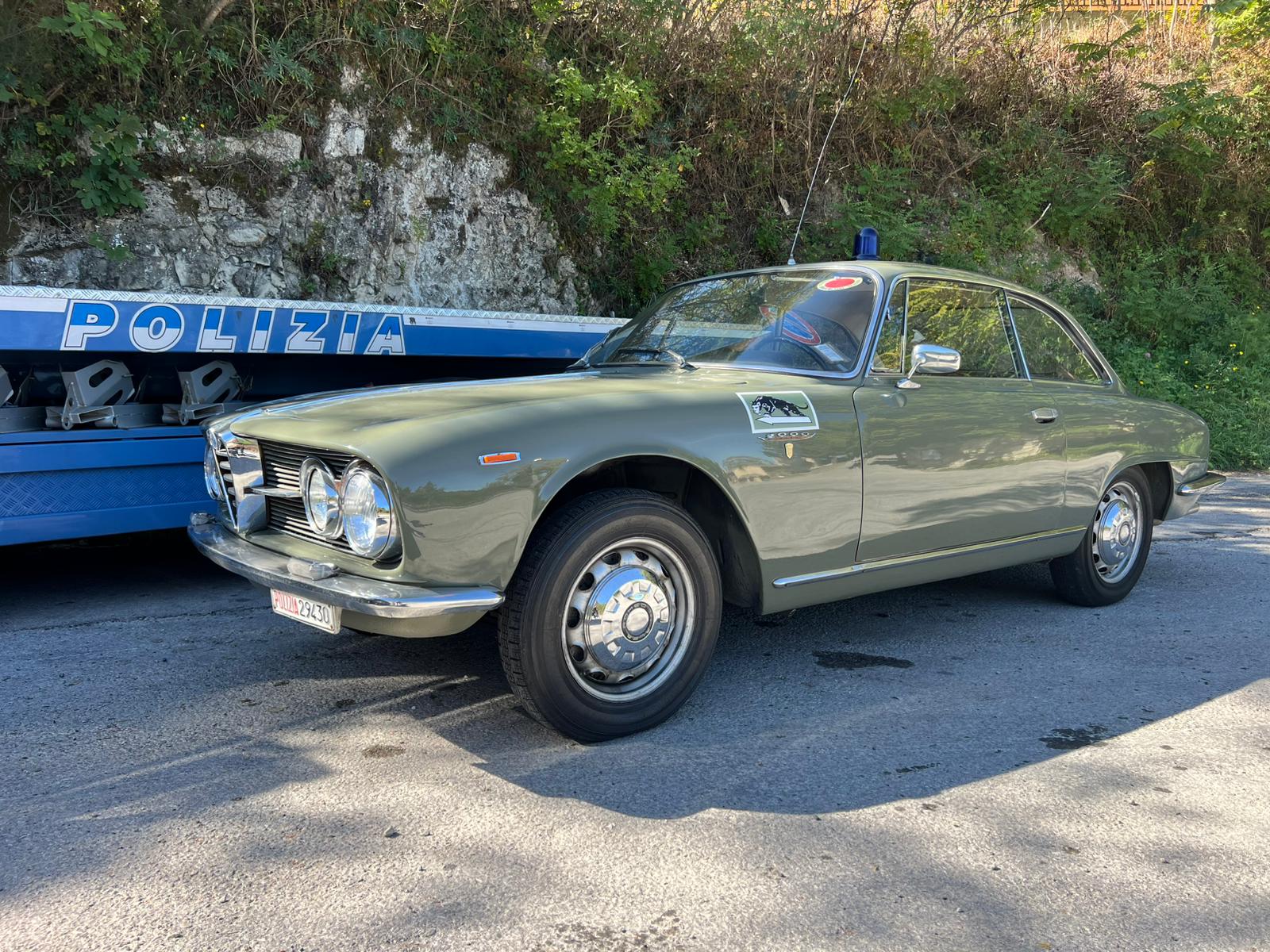 CHIARAMONTE GULFI. «67^ SALITA DEI MONTI IBLEI», LA POLIZIA DI STATO PARTECIPA CON LA STORICA “ALFA ROMEO SPRINT 2000”