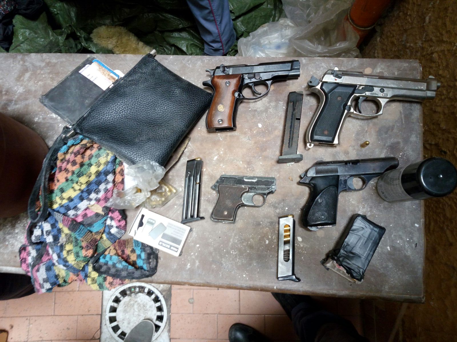 La Polizia di Stato sequestra 4 pistole  e  munizionamento ai Quartieri Spagnoli