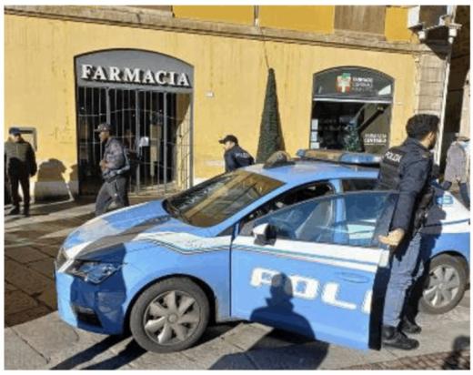 La Polizia di Stato trae in arresto la presunta autrice della rapina consumata in piazza Prampolini in danno di farmacia