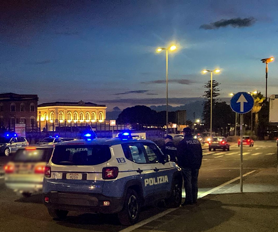 CONTROLLI DELLA POLIZIA DI STATO NELLA ZONA DELLA STAZIONE, RILEVATE VIOLAZIONI AL CODICE DELLA STRADA