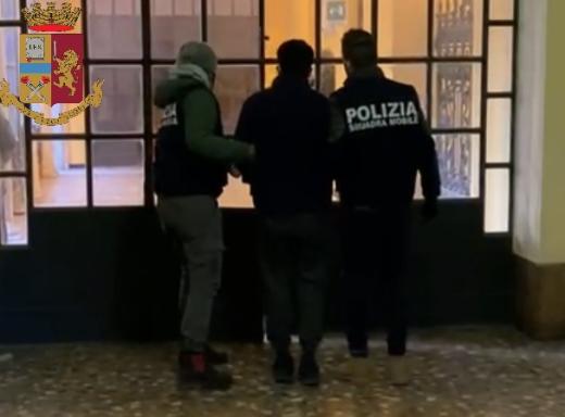 Questura di Cremona: arresto Squadra Mobile.