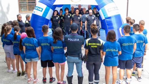 Anch'io sono la protezione civile - La Polizia di Stato con i giovani dei campi scuola della protezione civile - GALLERIA FOTOGRAFICA