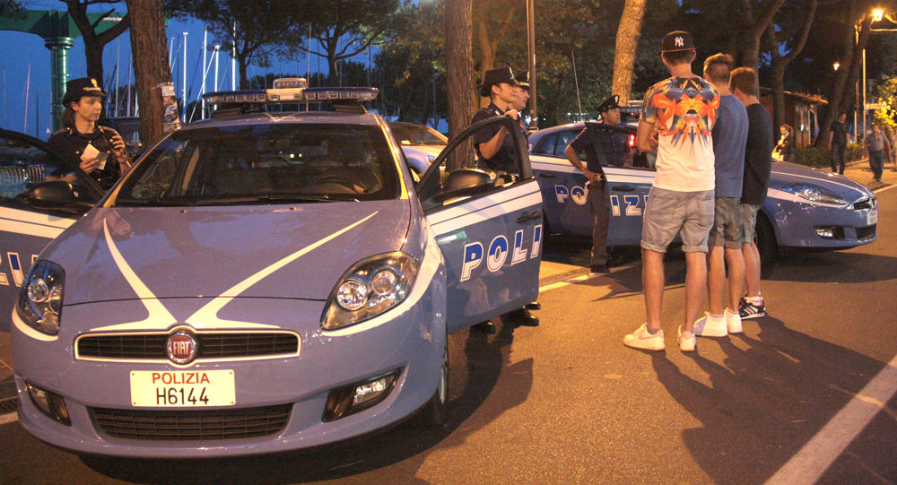 Polizia di Stato: Assicurati alla giustizia tre giovani italiana residenti in provincia di  modena.