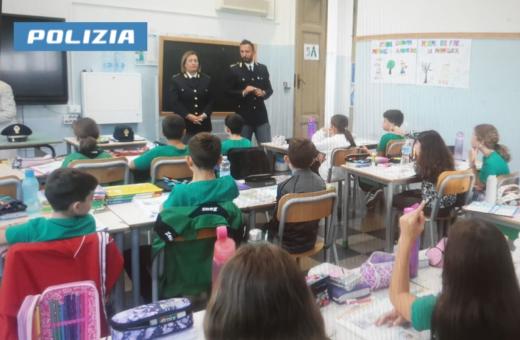 VITTORIA: LA POLIZIA DI STATO INCONTRA GLI STUDENTI DELLE SCUOLE DI SCOGLITTI E           VITTORIA