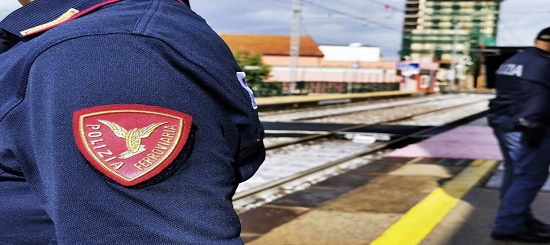 POLIZIA DI STATO DI VENEZIA: CONFISCATO IL VEICOLO AD UN TASSISTA ABUSIVO