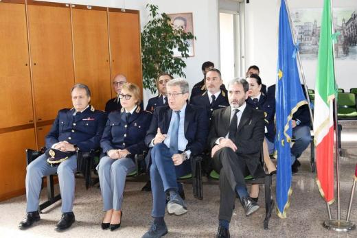 Polizia di Stato Cosenza :  Consegna della Sciarpa Tricolore ai Commissari del Ruolo Direttivo della Polizia di Stato